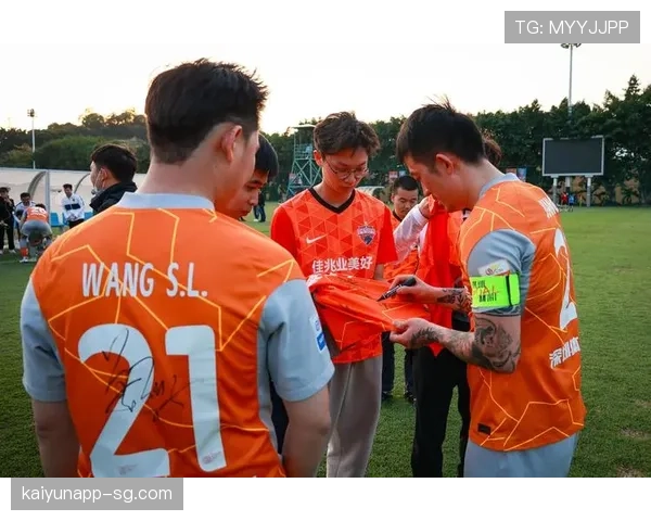 石家庄功夫后防危机延续，两员大将停赛考验板凳深度